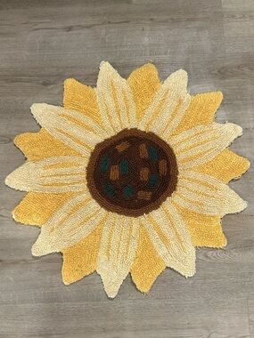 Sunflower Accent Rug